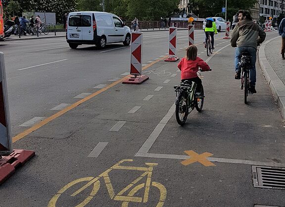 Pop-up-Radweg in Berlin-Kreuzberg im Frühjahr 2020.